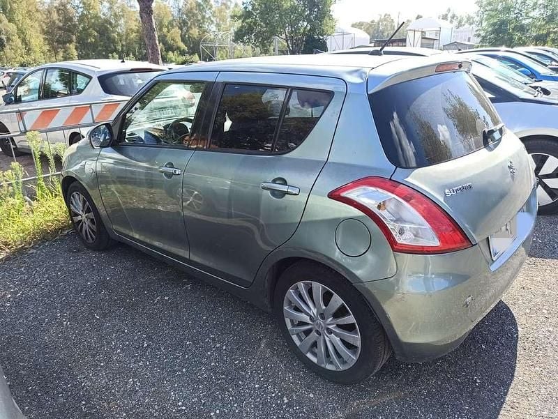 Verde Usata 2011 Suzuki Swift GL Utilitaria | 3000 € (Ottimo prezzo) - Immagine 1/4