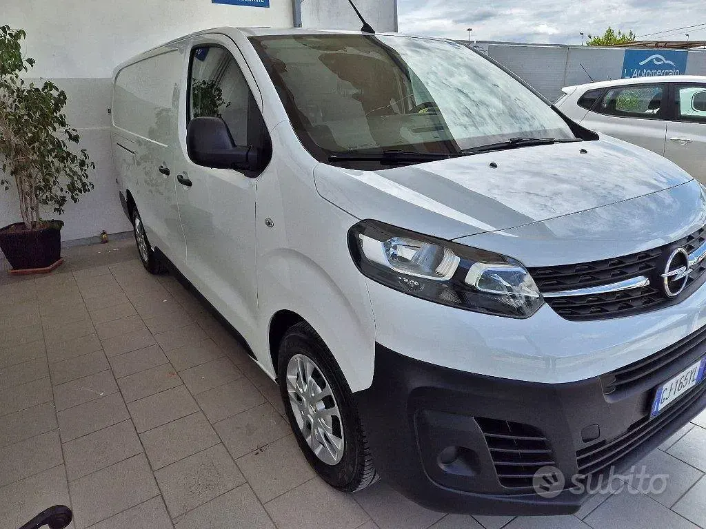 Usata Opel Vivaro-e Combi S 102 CV (75 kW) 2022 Bianco Monovolume