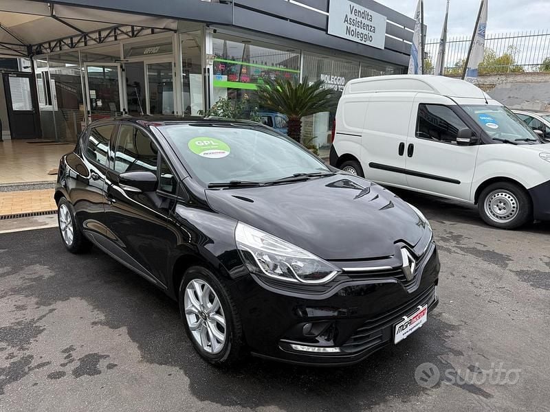 Usata Renault Clio IV Business 90 CV (66 kW) 2018 Nero Berlina