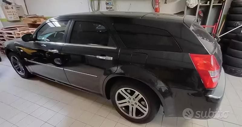 Usata Chrysler 300C Touring 218 CV (160 kW) 2007 Nero Station wagon