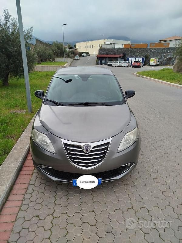 Usata Lancia Ypsilon 95 CV (69 kW) 2011 Grigio Utilitaria
