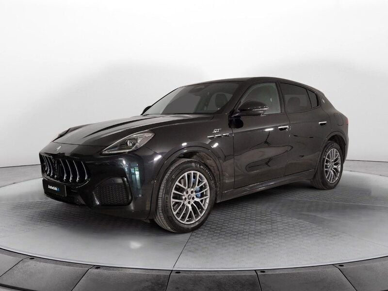Nero assoluto / pastello Usata 2022 Maserati Grecale GT SUV | 53.900 € (Molto cara) - Immagine 1/4