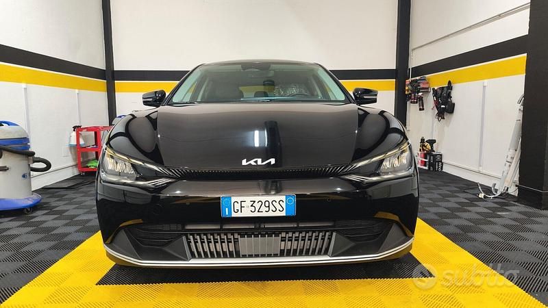 Usata Kia EV6 Air 239 kW (325 CV) 2021 Nero SUV