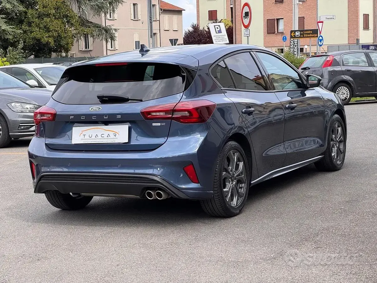 Usata Ford Focus ST-Line 125 CV (91 kW) 2023 Blu Berlina