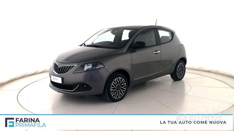 Grigio scuro Usata 2024 Lancia Ypsilon S Due volumi | 13.900 € (Buon prezzo) - Immagine 1/4