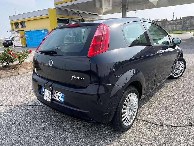 Usata Fiat Grande Punto Dynamic 65 CV (47 kW) 2007 Utilitaria