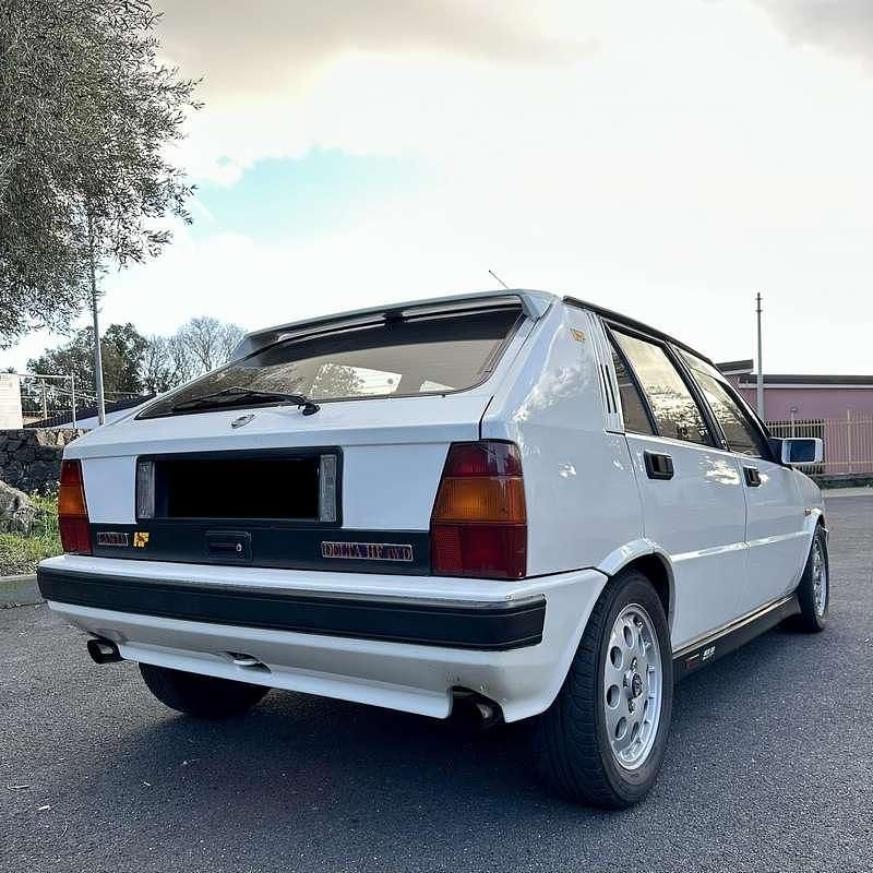 Usata Lancia Delta 166 CV (122 kW) 1987 Bianco Utilitaria
