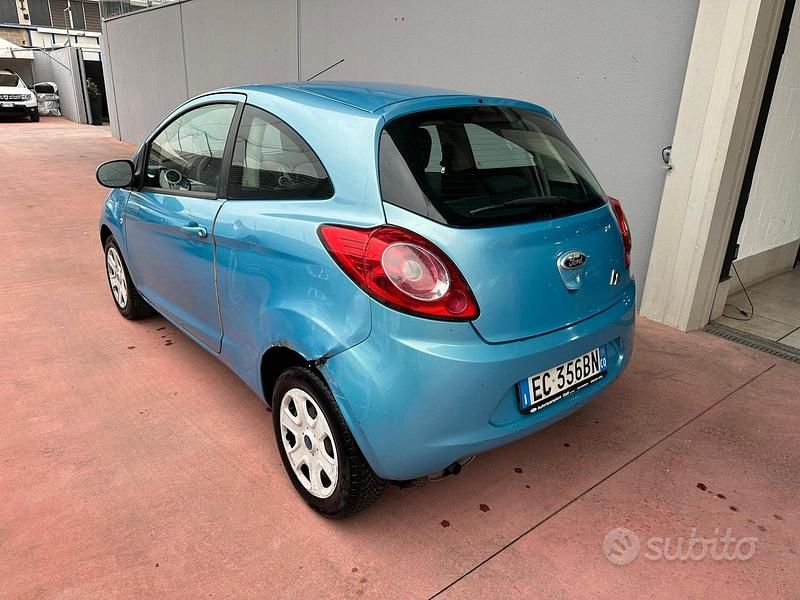 Usata Ford Ka Plus Titanium 69 CV (50 kW) 2010 Blu Utilitaria