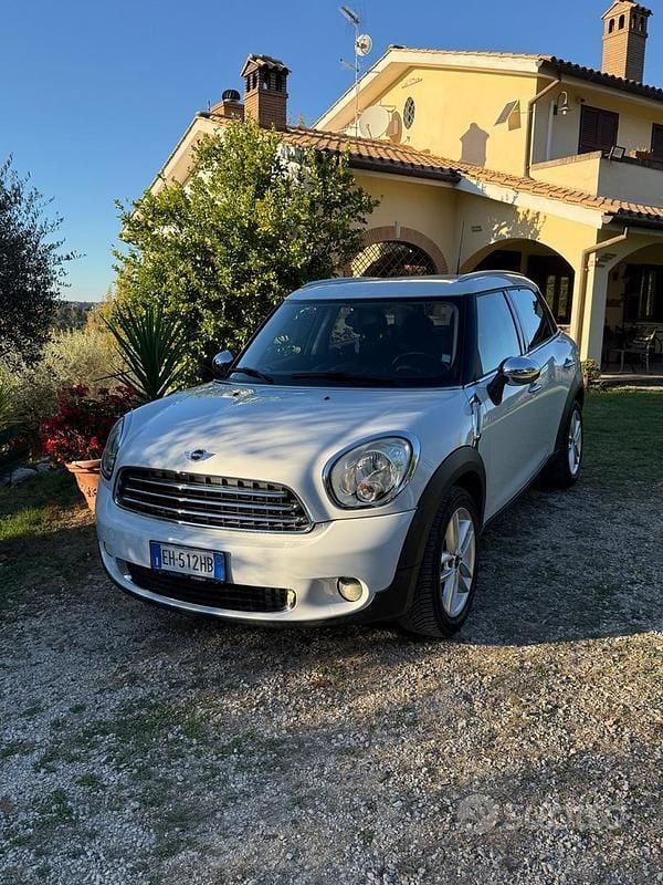 Bianco Usata 2012 Mini Cooper D Countryman SUV | 5500 € (Super prezzo) - Immagine 1/4