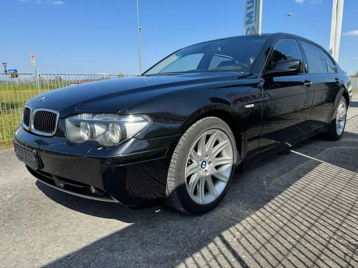 Usata BMW 745 333 CV (244 kW) 2004 Nero Berlina