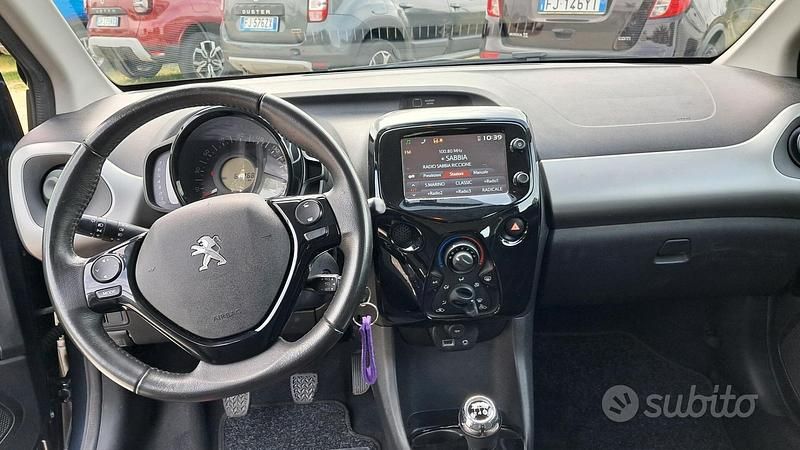 Usata Peugeot 108 Allure 69 CV (50 kW) 2015 Marrone Utilitaria