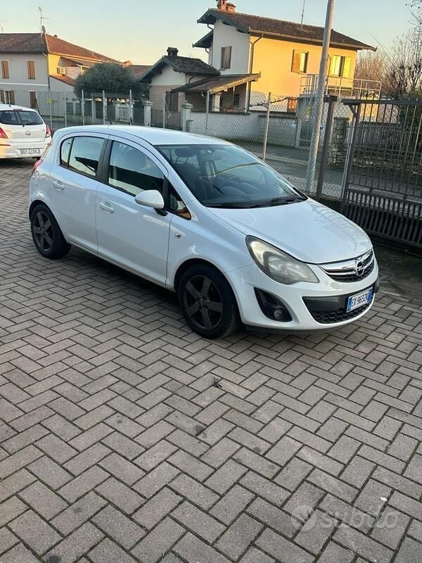 Usata Opel Corsa 85 CV (62 kW) 2015 Bianco Berlina