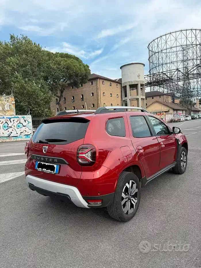 Usata Dacia Duster Prestige 101 CV (74 kW) 2022 Rosso SUV