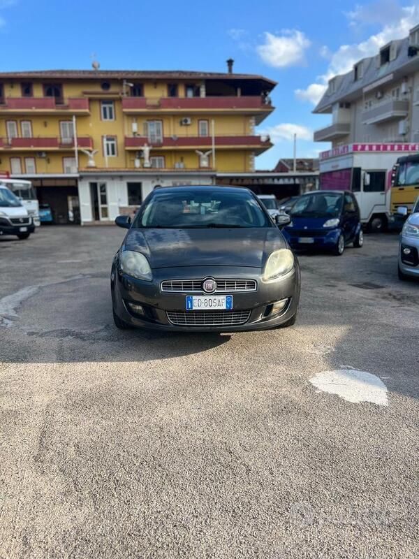 Usata Fiat Bravo Emotion 120 CV (88 kW) 2010 Grigio Utilitaria