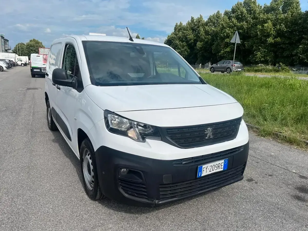Usata Peugeot Partner 99 CV (72 kW) 2019 Bianco Monovolume