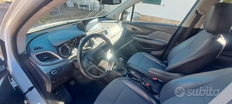 Usata Opel Mokka Cosmo 116 CV (85 kW) 2014 Bianco SUV