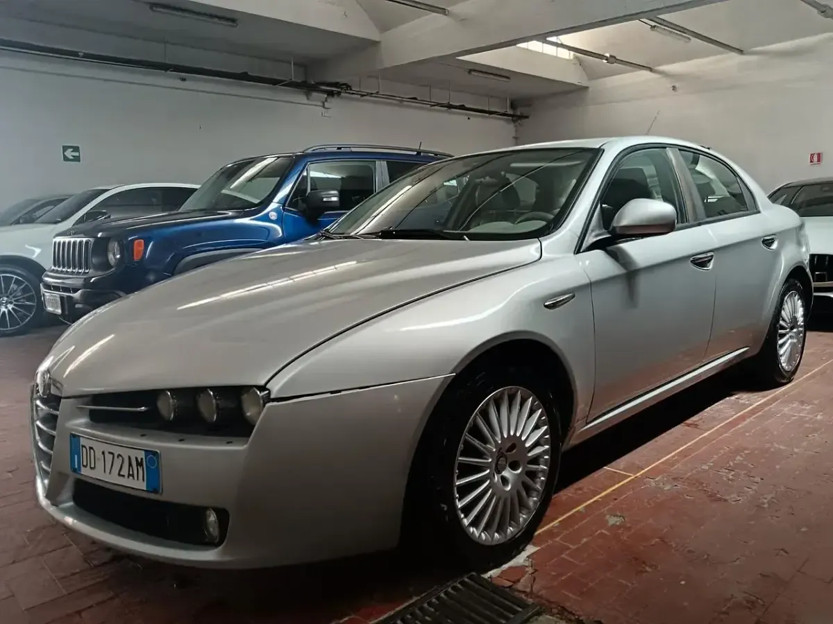 Usata Alfa Romeo 159 Exclusive 150 CV (110 kW) 2006 Grigio Berlina
