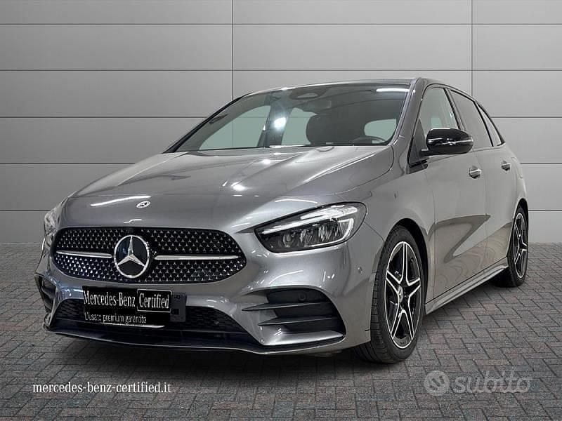 Usata Mercedes B200 AMG line 149 CV (109 kW) 2024 Grigio Monovolume