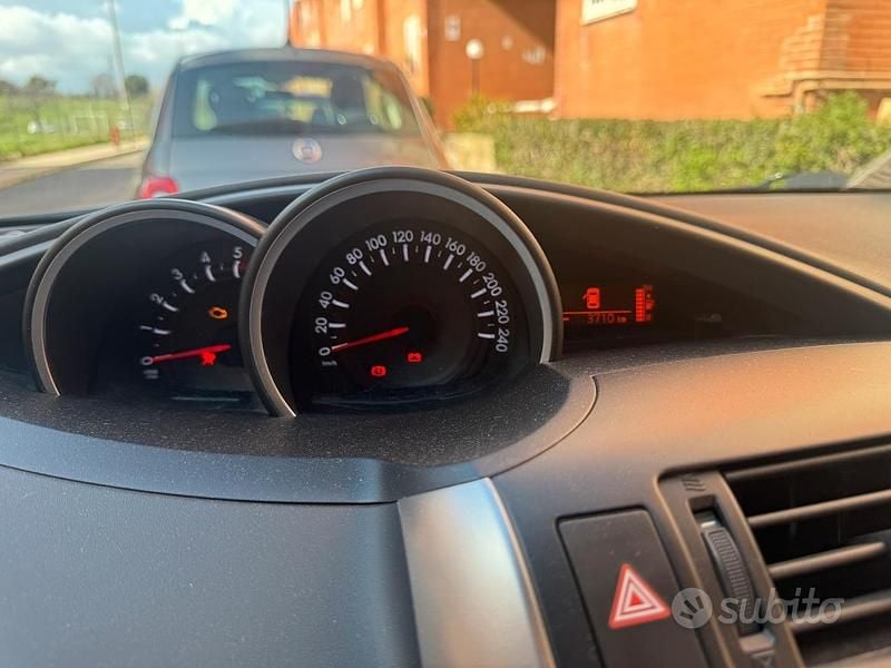 Usata Toyota Verso Style 2015 Grigio Monovolume