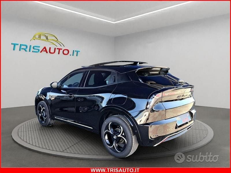 Nuova Alfa Romeo Junior 145 CV (106 kW) 2025 Nero SUV