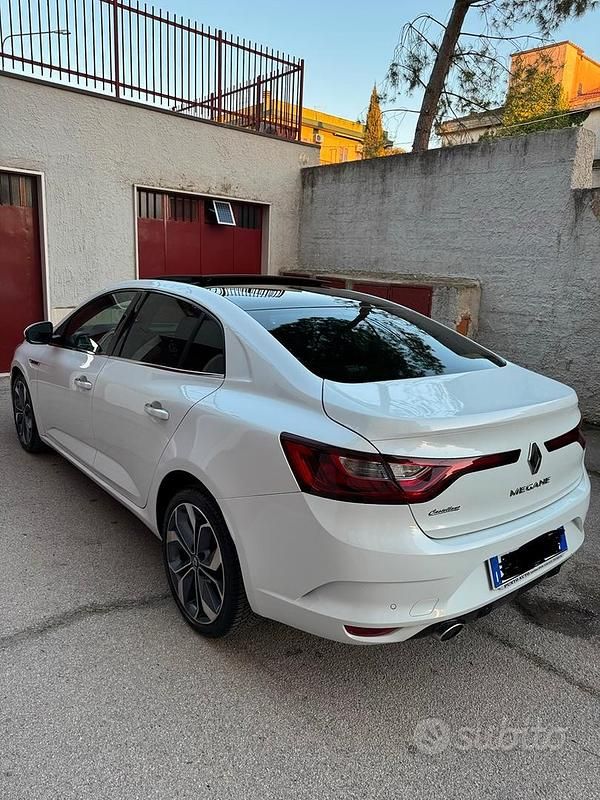 Usata Renault Mégane IV 110 CV (80 kW) 2017 Bianco Berlina