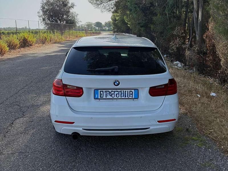 Usata BMW 316 Sport Line 116 CV (85 kW) 2015 Bianco Station wagon