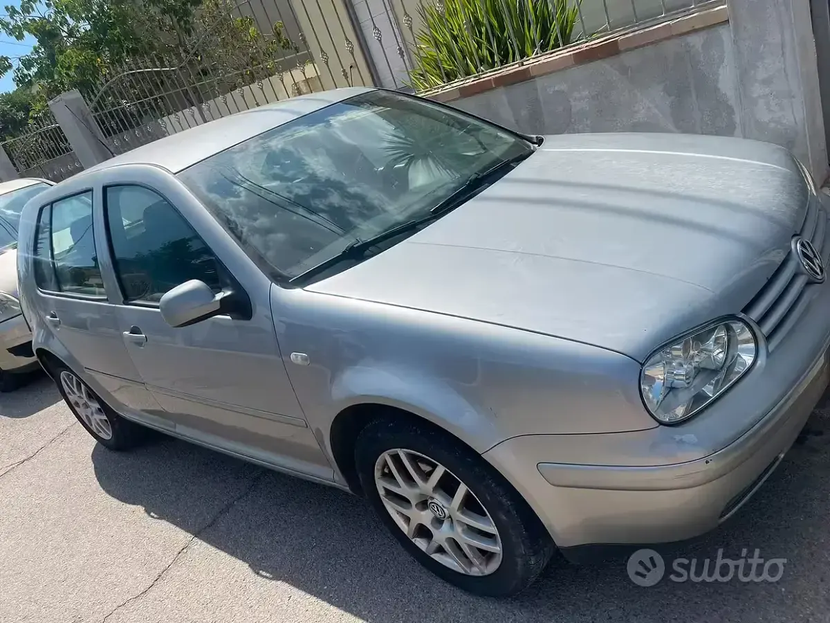 Usata VW Golf IV 101 CV (74 kW) 2003 Grigio Berlina
