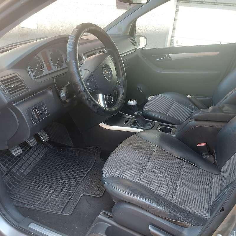 Usata Mercedes B200 140 CV (102 kW) 2007 Monovolume