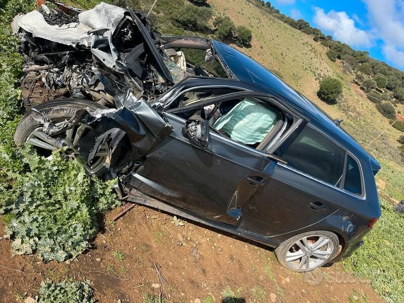 Usata 2020 Audi A3 Admired Tre volumi | 2500 € - Immagine 1/4