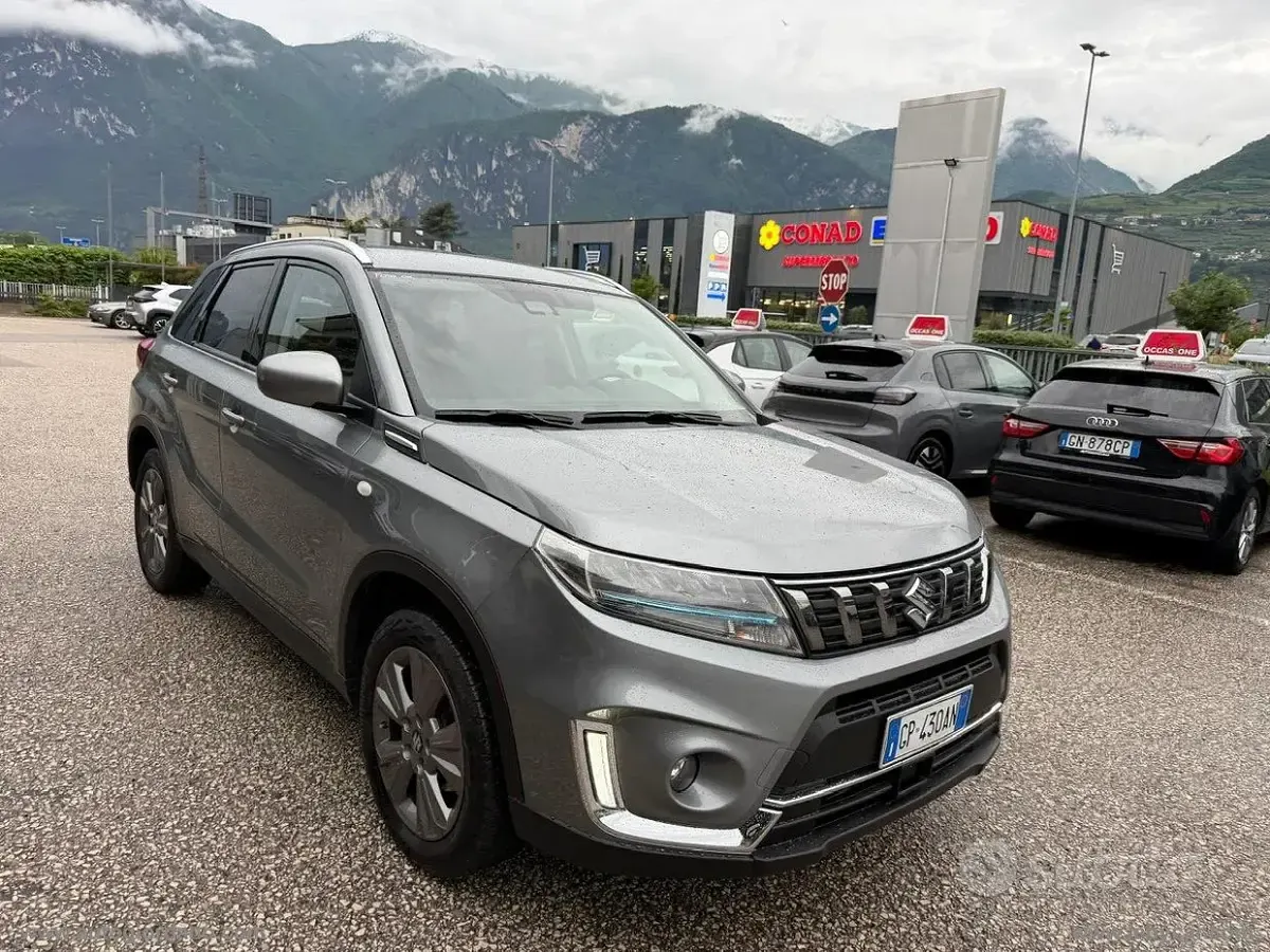 Second-hand Suzuki Vitara Cool 129 CP (94 kW) 2023 Gri SUV