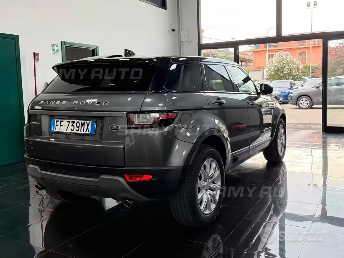 Usata Land Rover Range Rover evoque SE 150 CV (110 kW) 2017 Grigio SUV