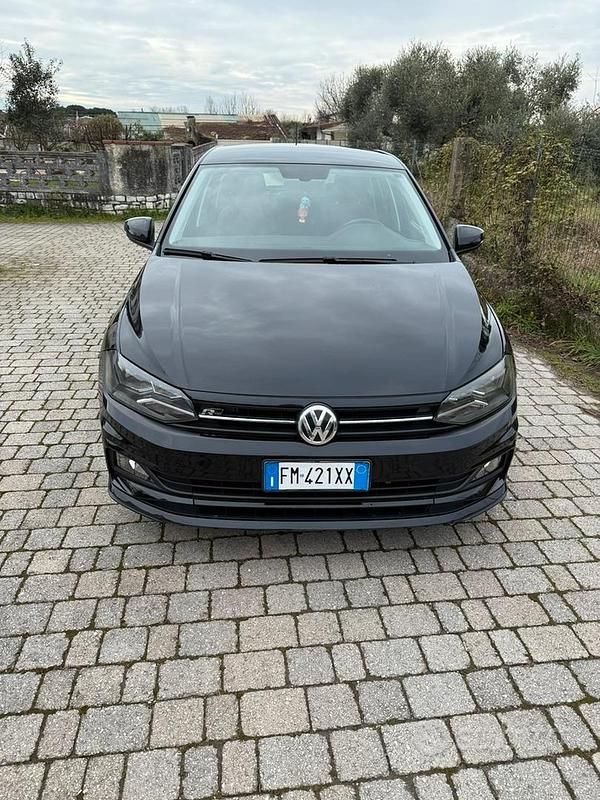 Usata VW Polo R-line 95 CV (69 kW) 2018 Nero Utilitaria
