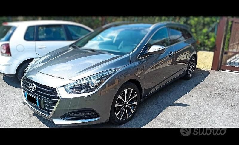 Usata Hyundai i40 136 CV (100 kW) 2016 Grigio Station wagon