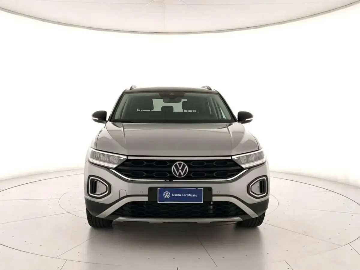 Usado VW T-Roc Life 110 CV (80 kW) 2023 Negro SUV