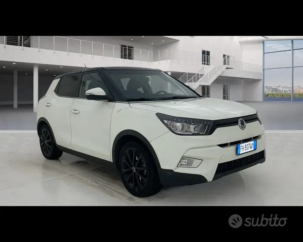 Usata SsangYong Tivoli 128 CV (94 kW) 2017 Bianco SUV