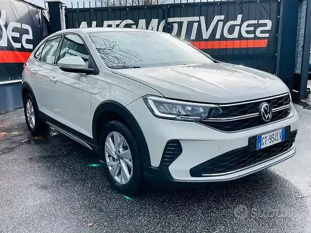 Usata VW Taigo Life 110 CV (80 kW) 2024 Beige SUV