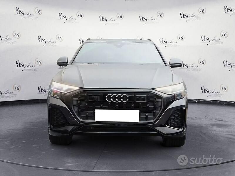 Usata Audi Q8 Comfort 231 CV (169 kW) 2025 Grigio SUV