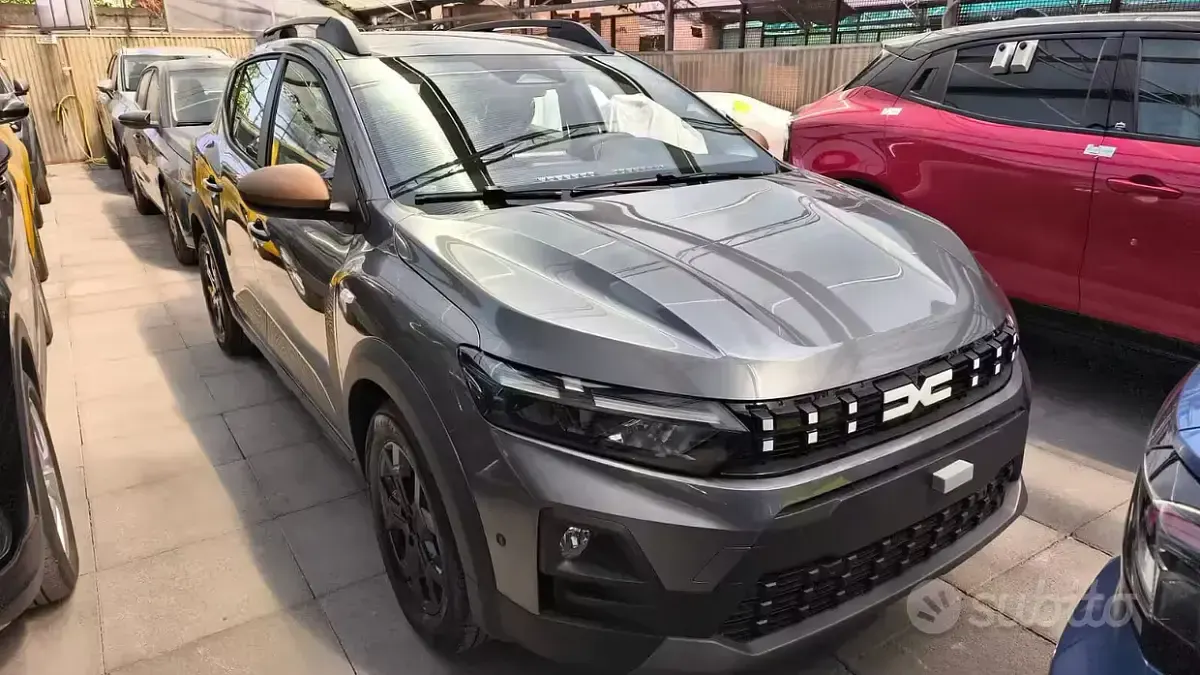 Nuova Dacia Sandero Extreme 101 CV (74 kW) 2026 Grigio SUV