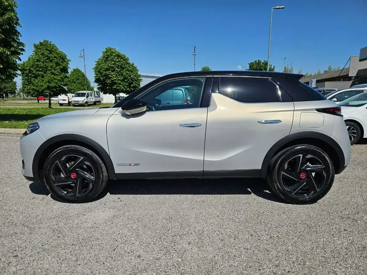 Usata DS Automobiles DS3 Crossback Performance Line Plus 131 CV (96 kW) 2022 Gray SUV