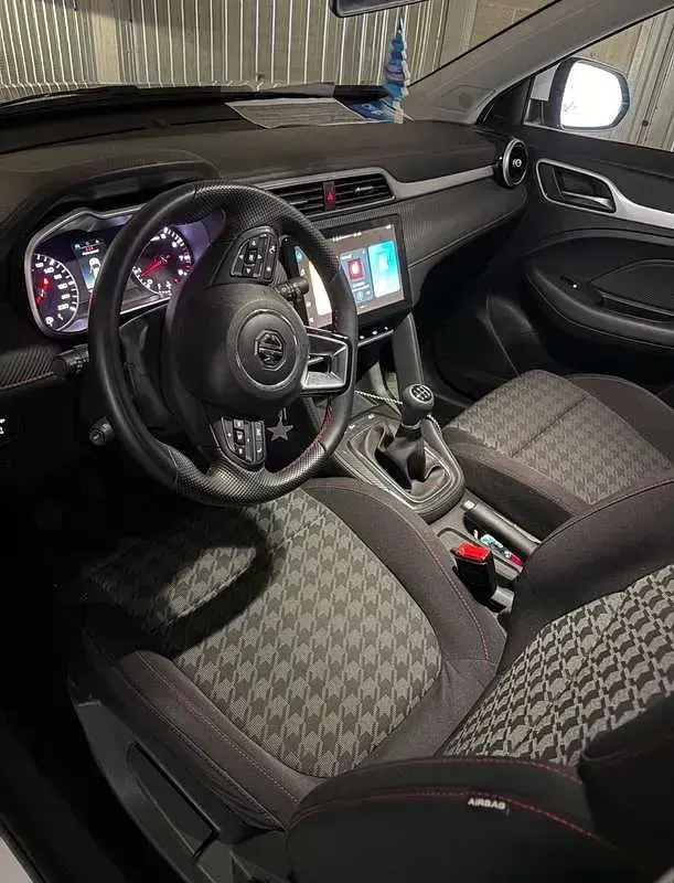 Usata MG ZS Comfort 106 CV (77 kW) 2024 Bianco SUV