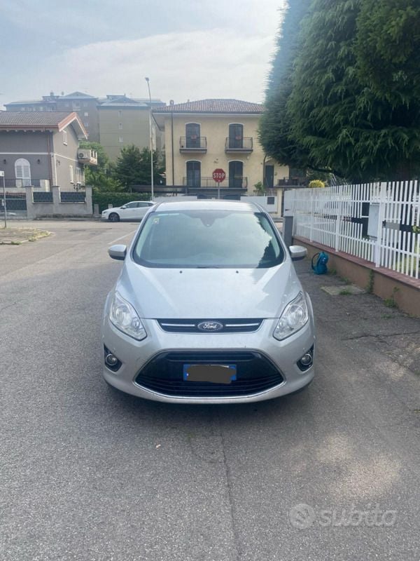 Usata 2014 Ford C-MAX Monovolume | 5000 € (Super prezzo) - Immagine 1/4
