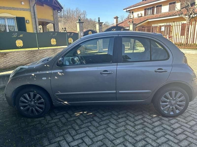 Usata Nissan Micra 65 CV (47 kW) 2008 Bronzo Berlina