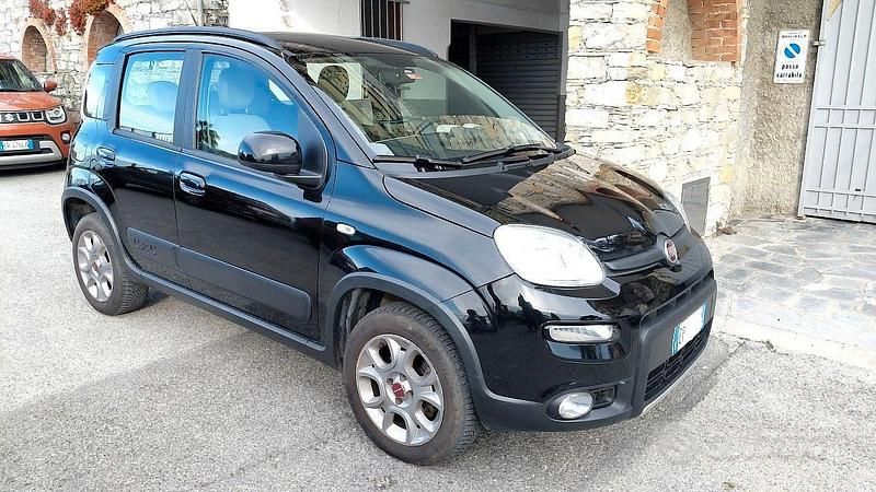 Usata Fiat Panda 4x4 75 CV (55 kW) 2012 Nero Utilitaria