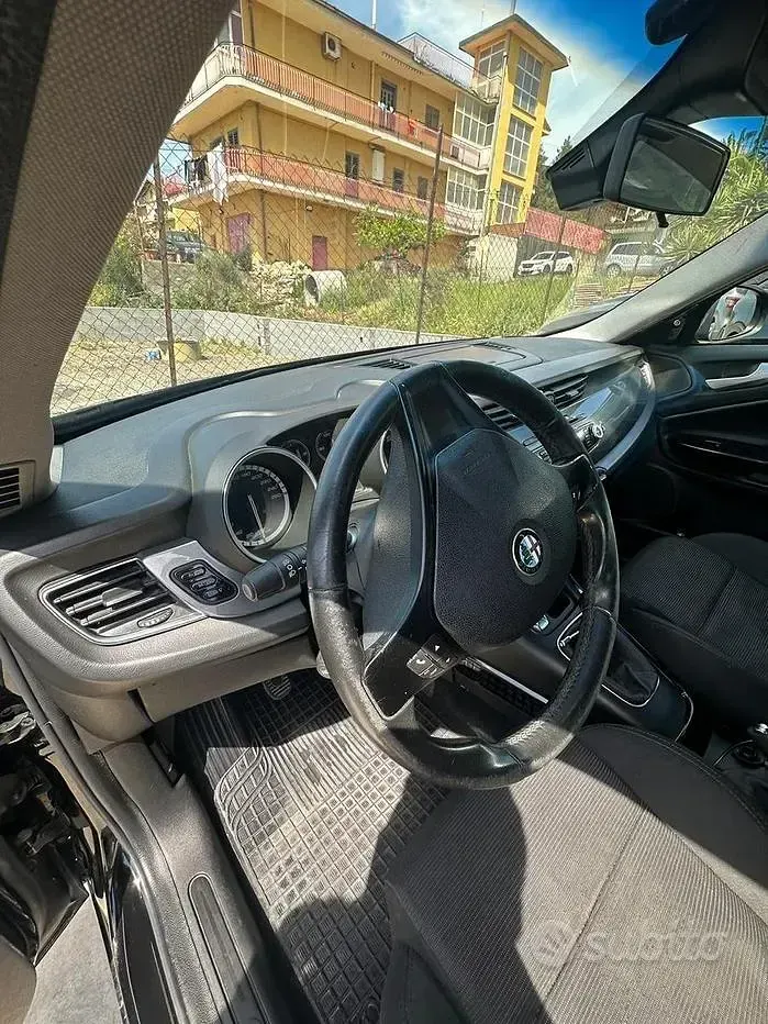 Usata Alfa Romeo Giulietta 105 CV (77 kW) 2012 Nero Utilitaria