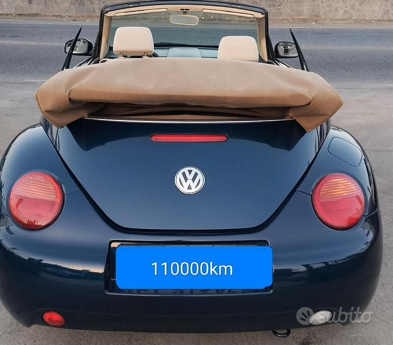 Usata VW New Beetle 101 CV (74 kW) 2005 Blu Utilitaria