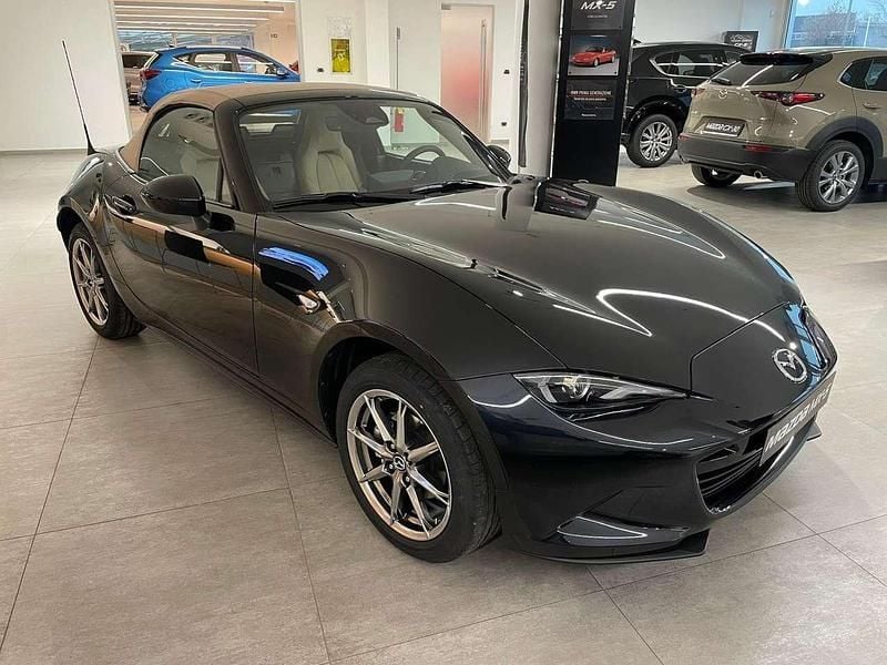 Nuova Mazda MX5 Kazari 132 CV (97 kW) 2026 Jet black Cabrio