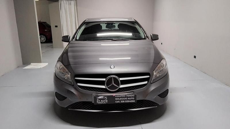 Usata Mercedes A180 Premium 108 CV (79 kW) 2013 Grigio Berlina