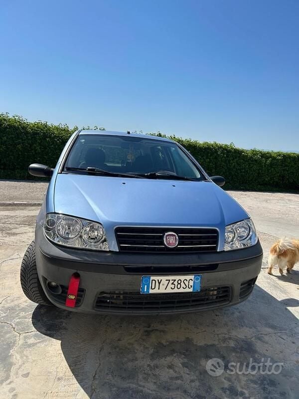 Usata 2009 Fiat Punto Due volumi | 3000 € (Molto cara) - Immagine 1/4