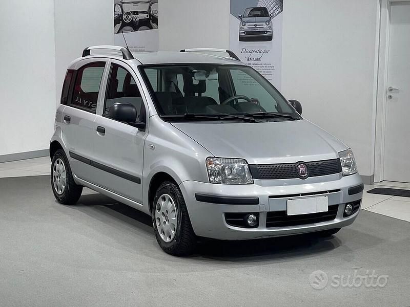 Occasion Fiat Panda Active 69 ch (50 kW) 2012 Argent Citadine