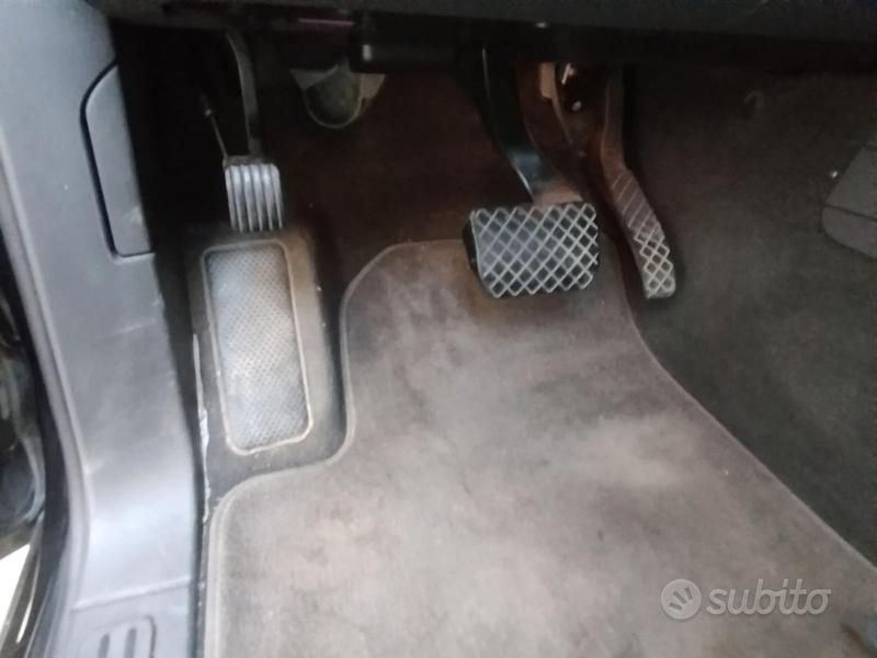 Usata 2009 VW Touareg SUV | 5000 € (Ottimo prezzo) - Immagine 1/4